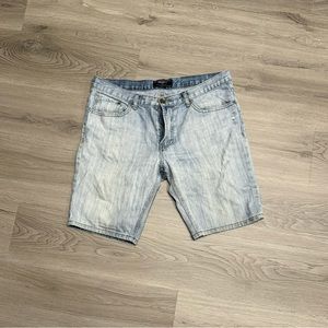 Forever 21 Men’s Denim Shorts, Jean shorts, Size 33